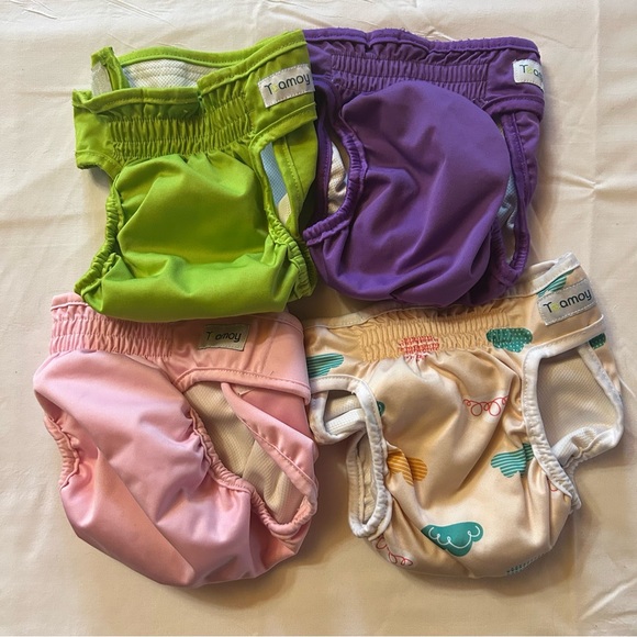 4 Colorful Dog Diapers - Picture 4 of 6